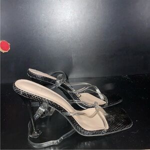 HOT TOMATO HEELS 8.5